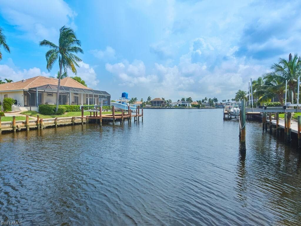140 Starfish Ct, Marco Island, FL 34145-27