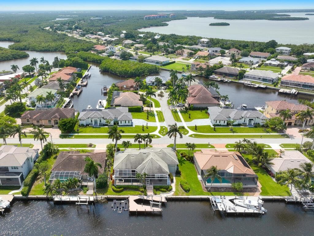 140 Starfish Ct, Marco Island, FL 34145-33