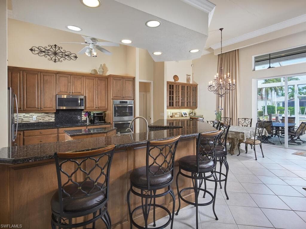 140 Starfish Ct, Marco Island, FL 34145-8