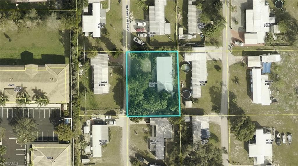 21221 Cypress Park Cir, Estero, FL 33928-9