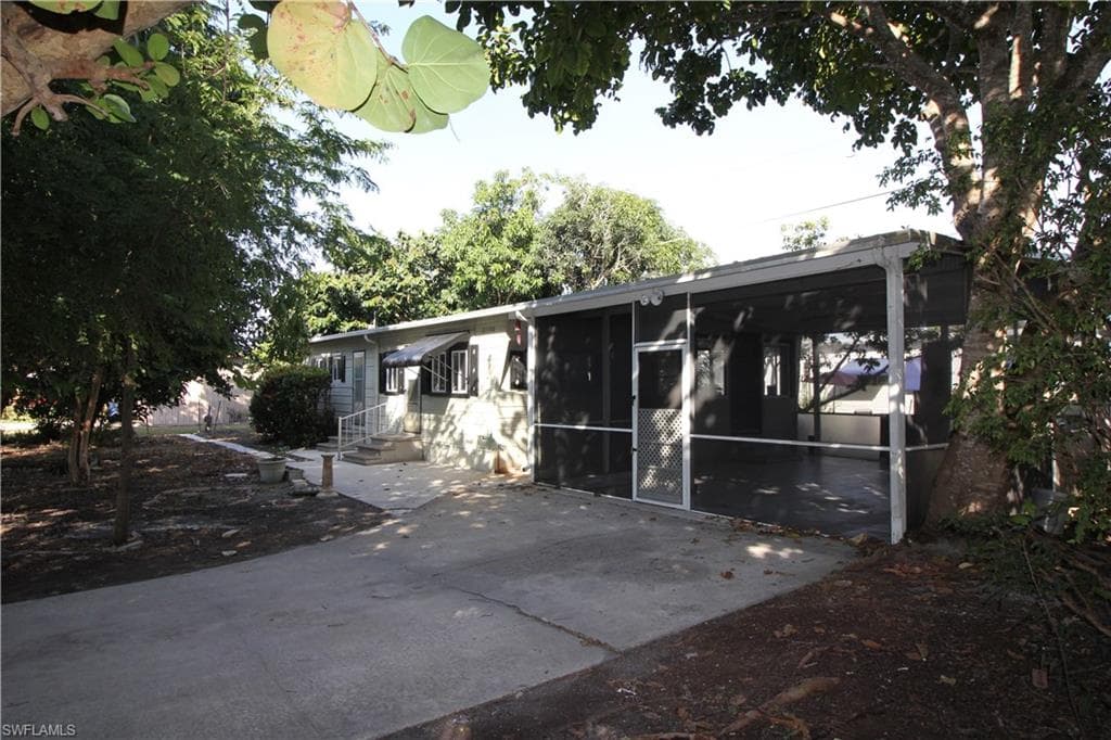 21221 Cypress Park Cir, Estero, FL 33928-1