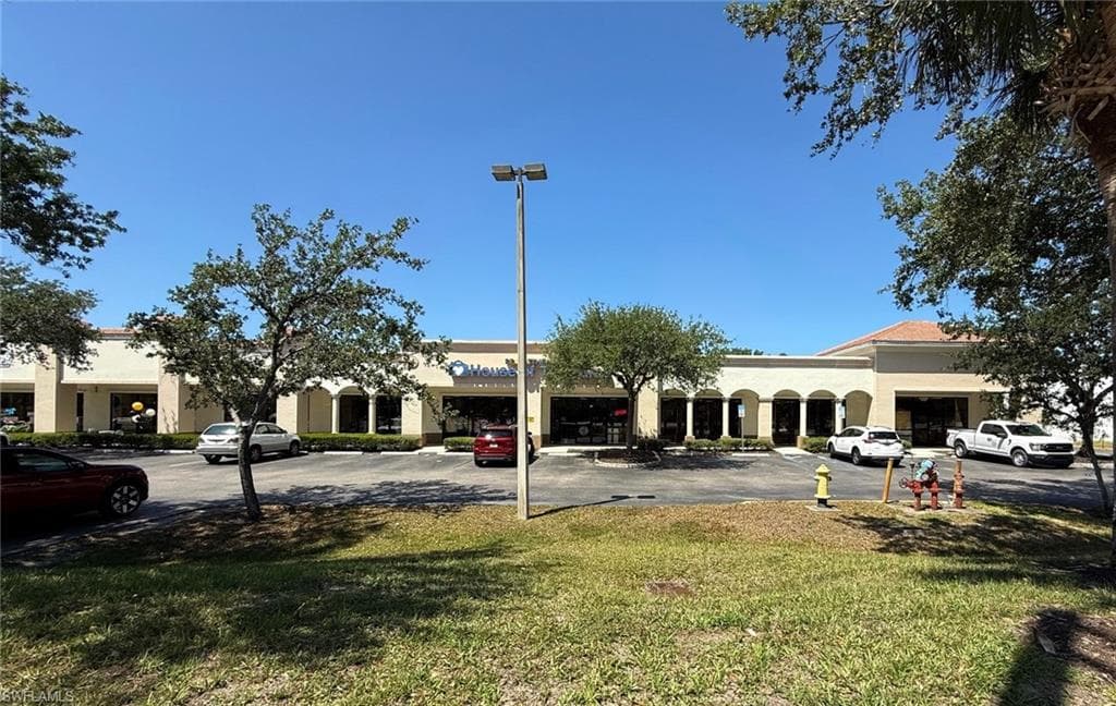 25121 Bernwood Dr 13, Bonita Springs, FL 34135-3