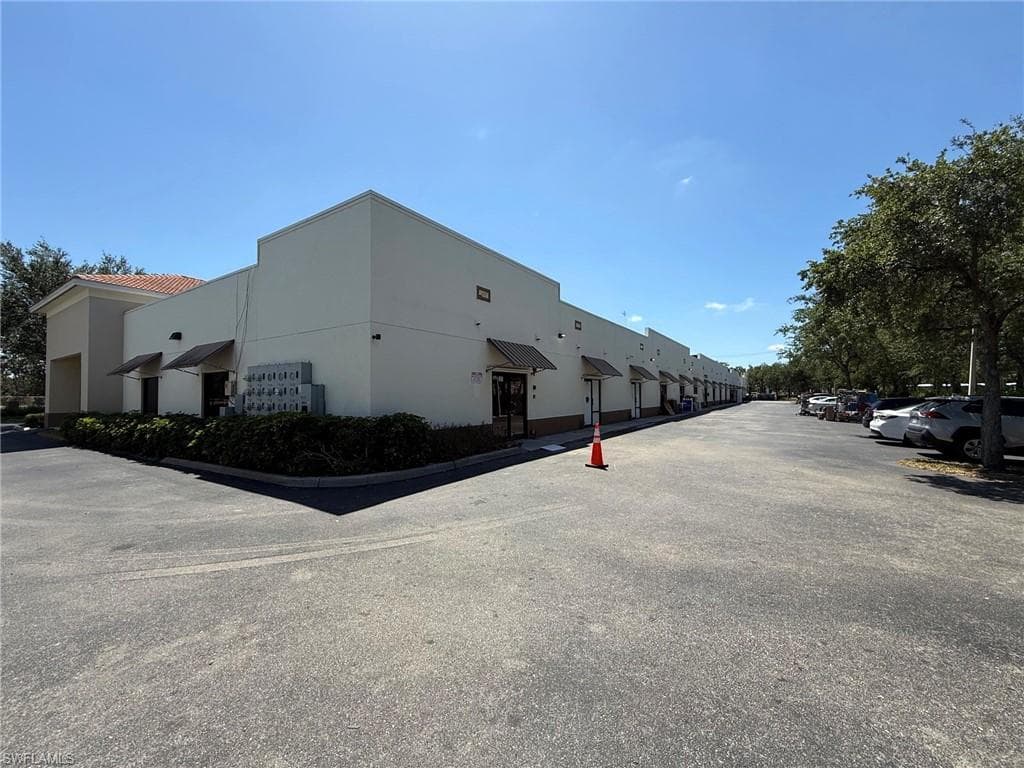 25121 Bernwood Dr 13, Bonita Springs, FL 34135-5
