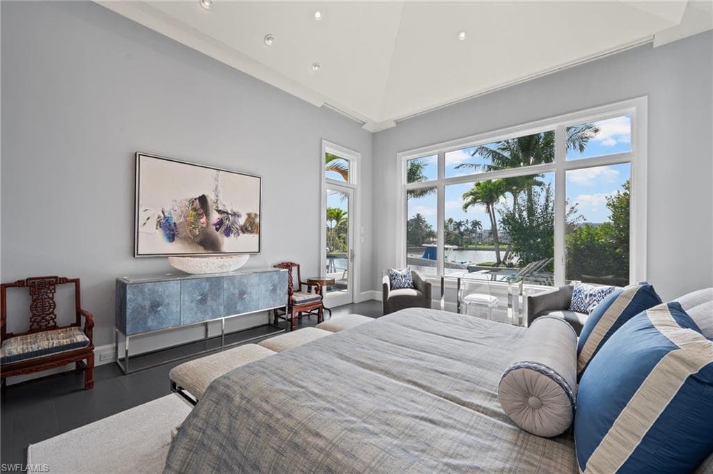1779 Crayton Rd, Naples, FL 34102-18