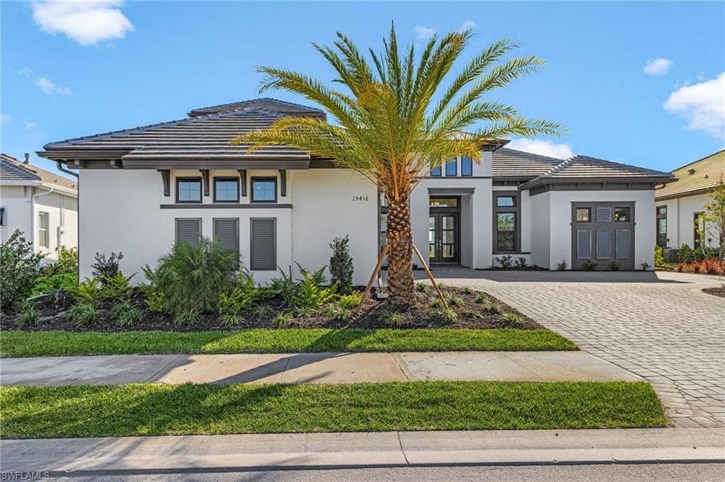 15416 Turin Dr, Naples, FL 34114-3