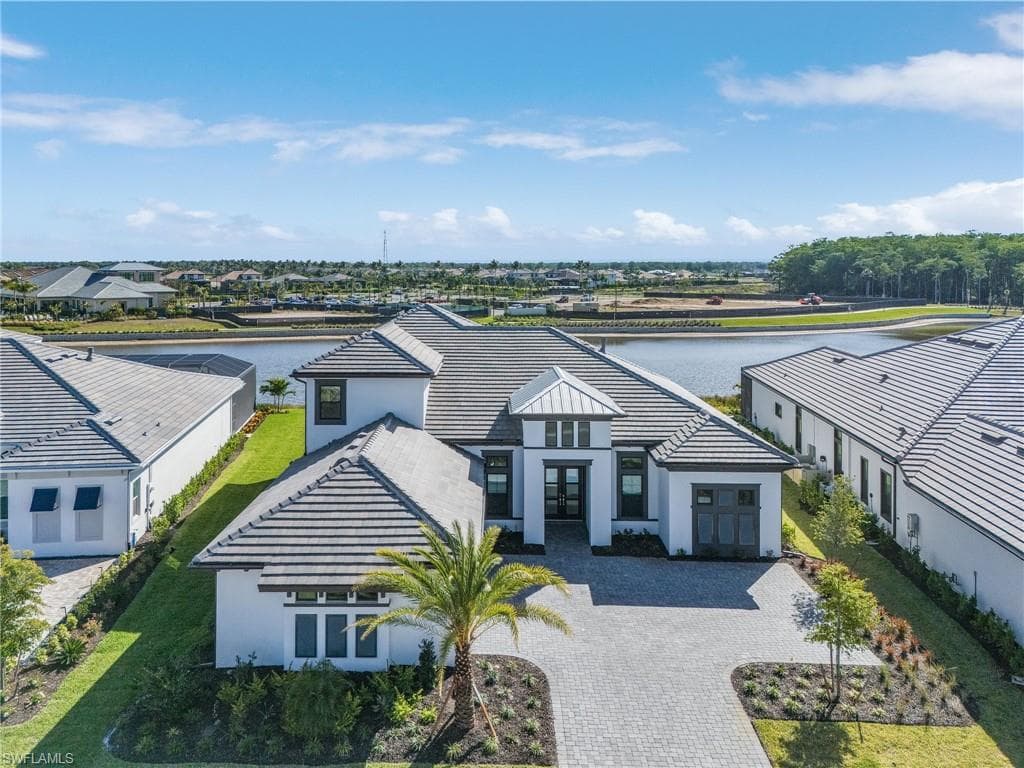 15416 Turin Dr, Naples, FL 34114-4