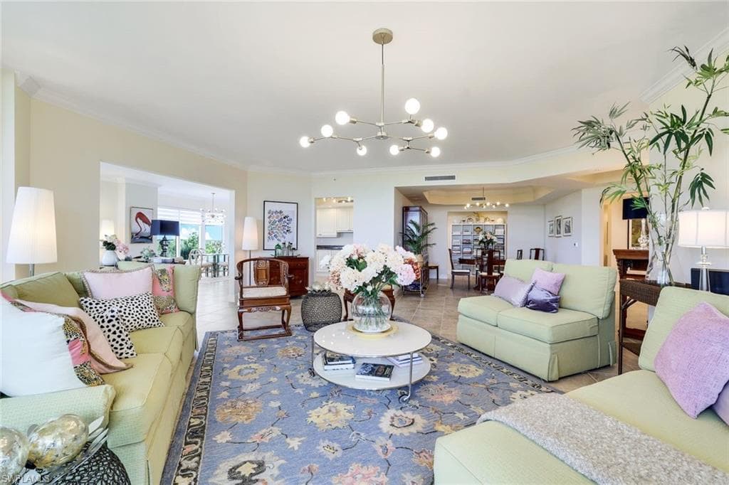 1050 Borghese Ln 206, Naples, FL 34114-8