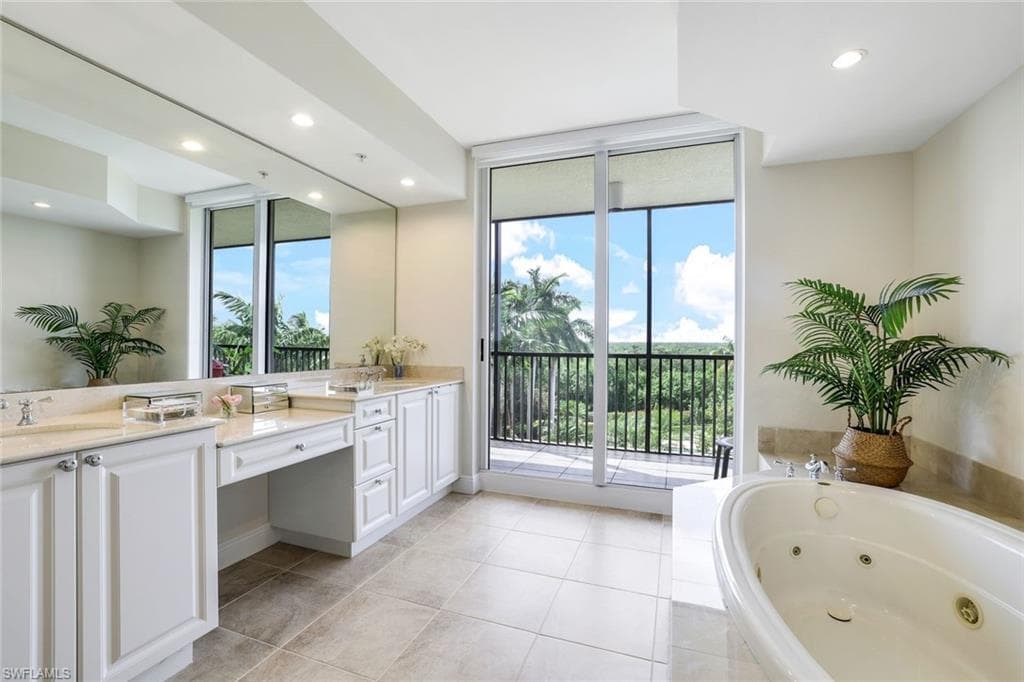 1050 Borghese Ln 206, Naples, FL 34114-24