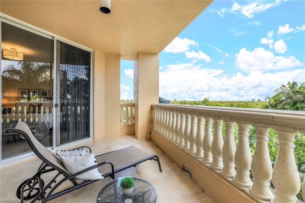 1050 Borghese Ln 206, Naples, FL 34114-27