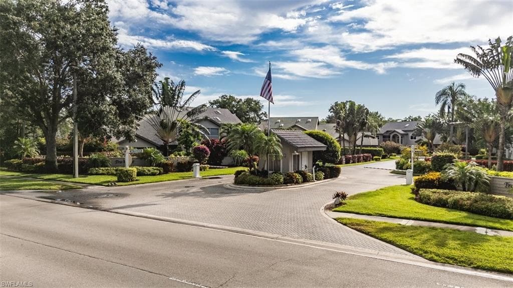 164 Via Perignon 8-4, Naples, FL 34119-4