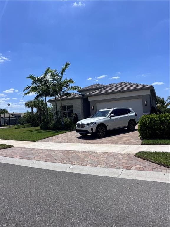 11458 Jacaranda Dr, Naples, FL 34120-2