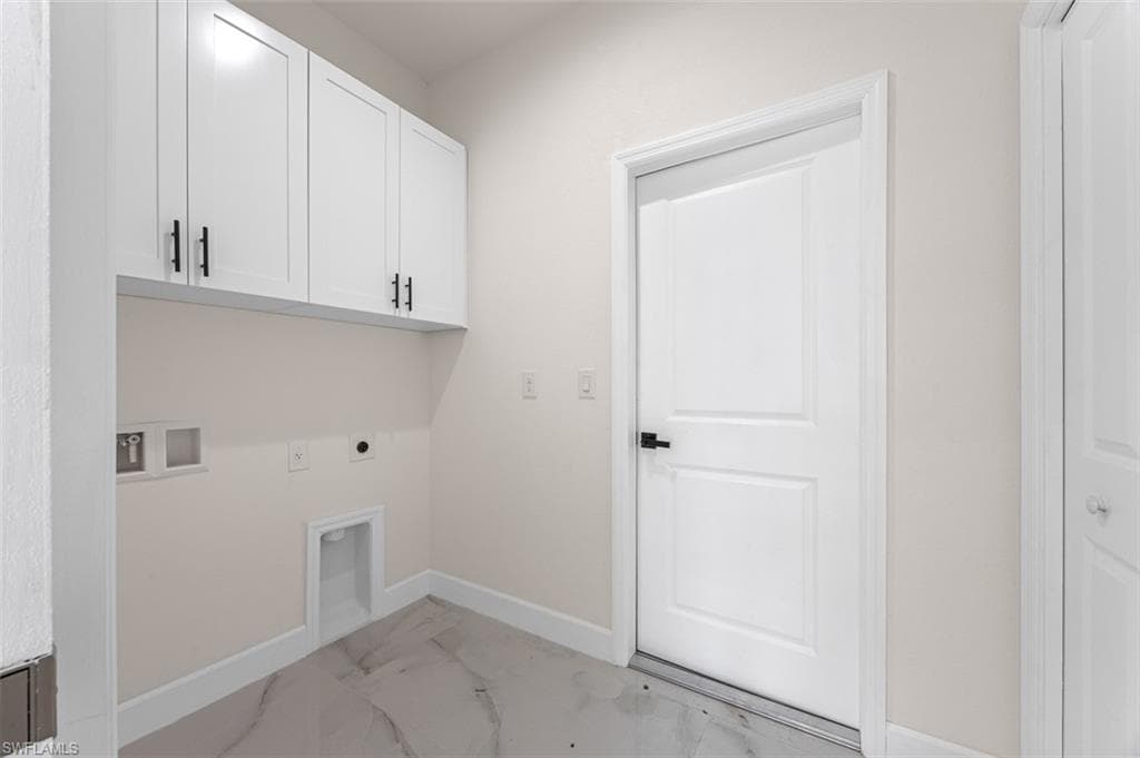 2700 6th St, Cape Coral, FL 33993-18