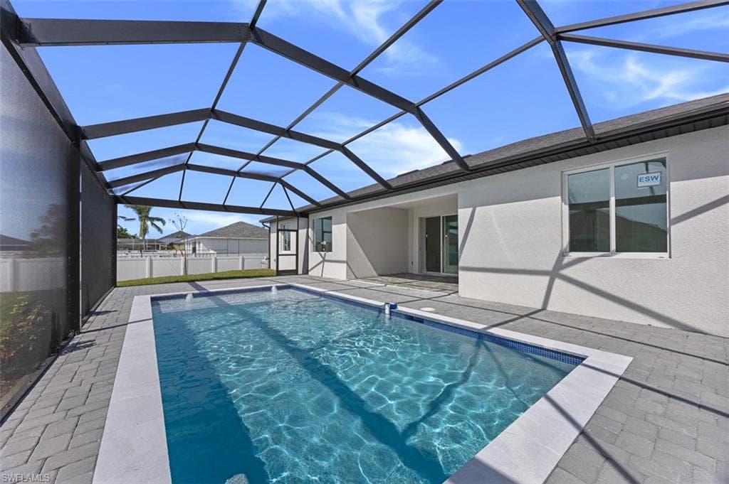 2700 6th St, Cape Coral, FL 33993-1