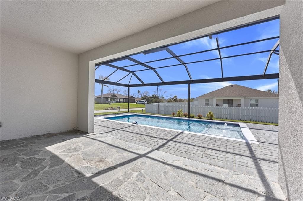 2700 6th St, Cape Coral, FL 33993-6
