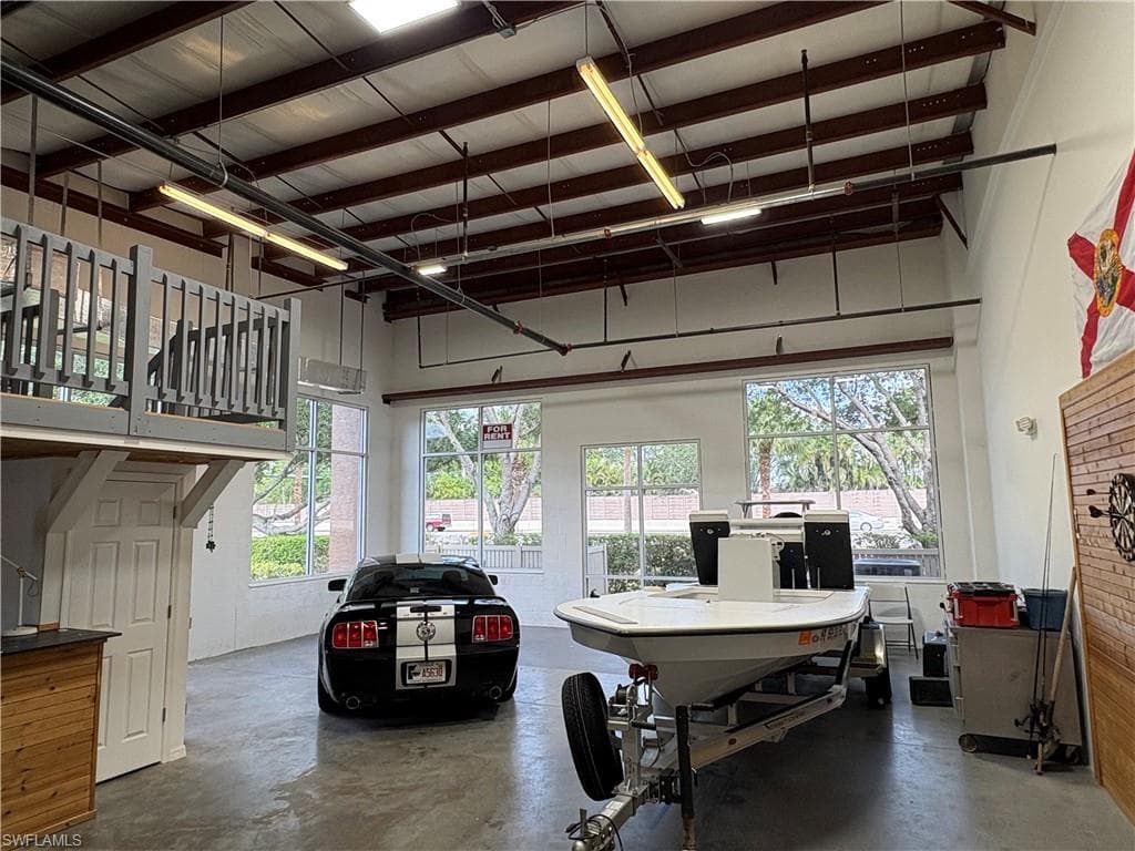 4750 Enterprise Ave 101, Naples, FL 34104-9