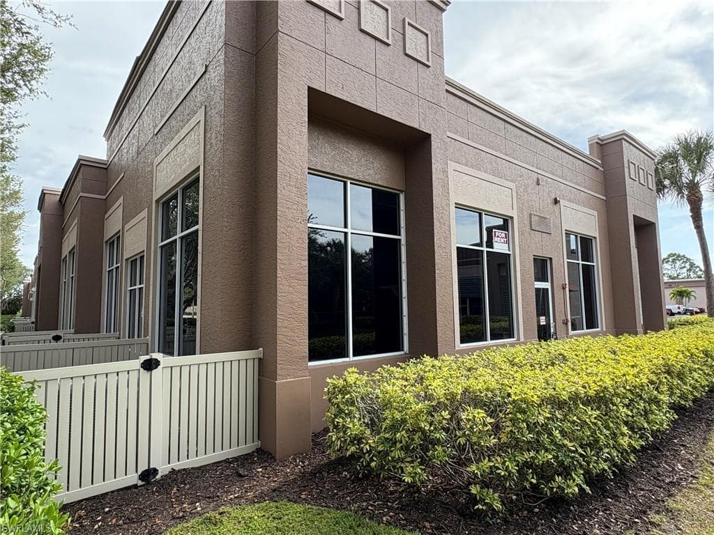 4750 Enterprise Ave 101, Naples, FL 34104-12