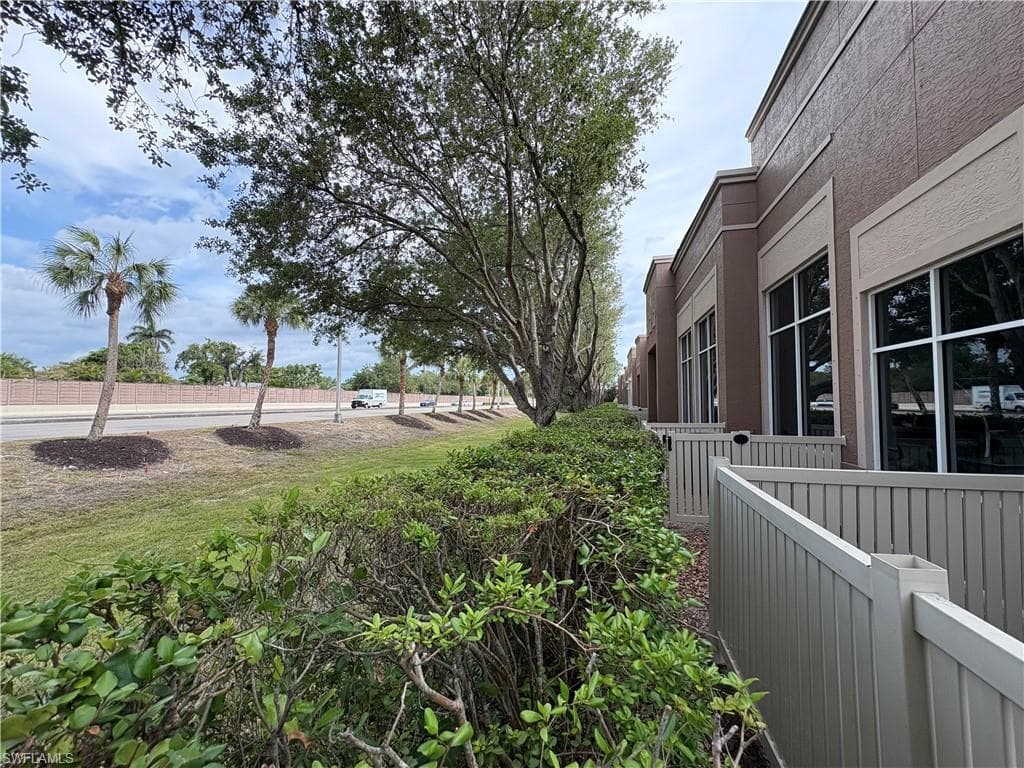 4750 Enterprise Ave 101, Naples, FL 34104-15