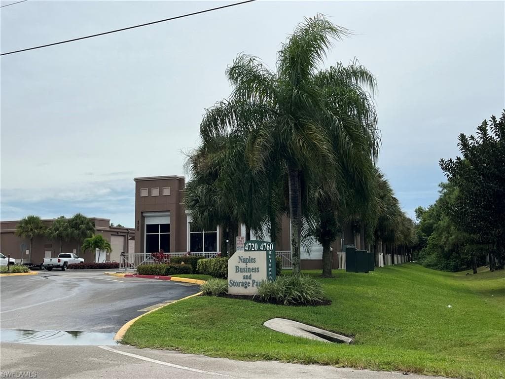 4750 Enterprise Ave 101, Naples, FL 34104-3