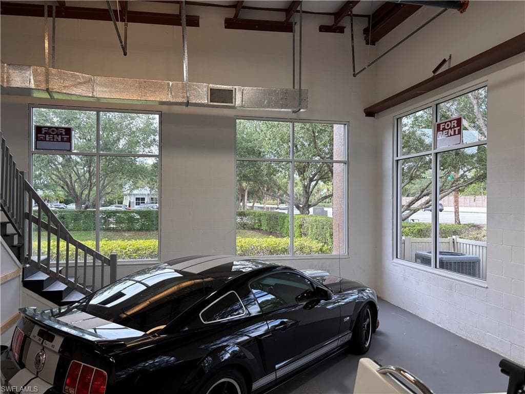 4750 Enterprise Ave 101, Naples, FL 34104-7