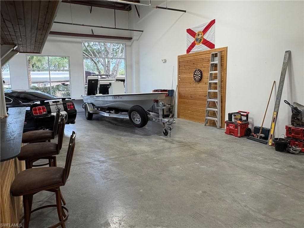 4750 Enterprise Ave 101, Naples, FL 34104-8