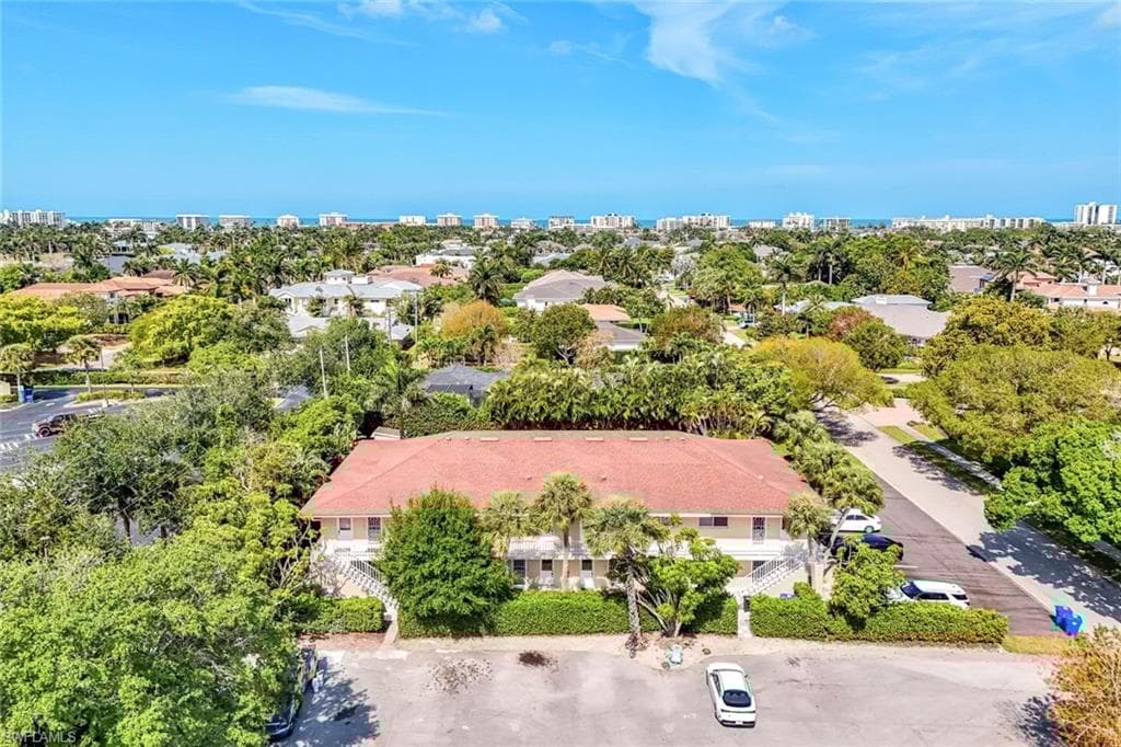 820 Ketch Dr 7, Naples, FL 34103-25