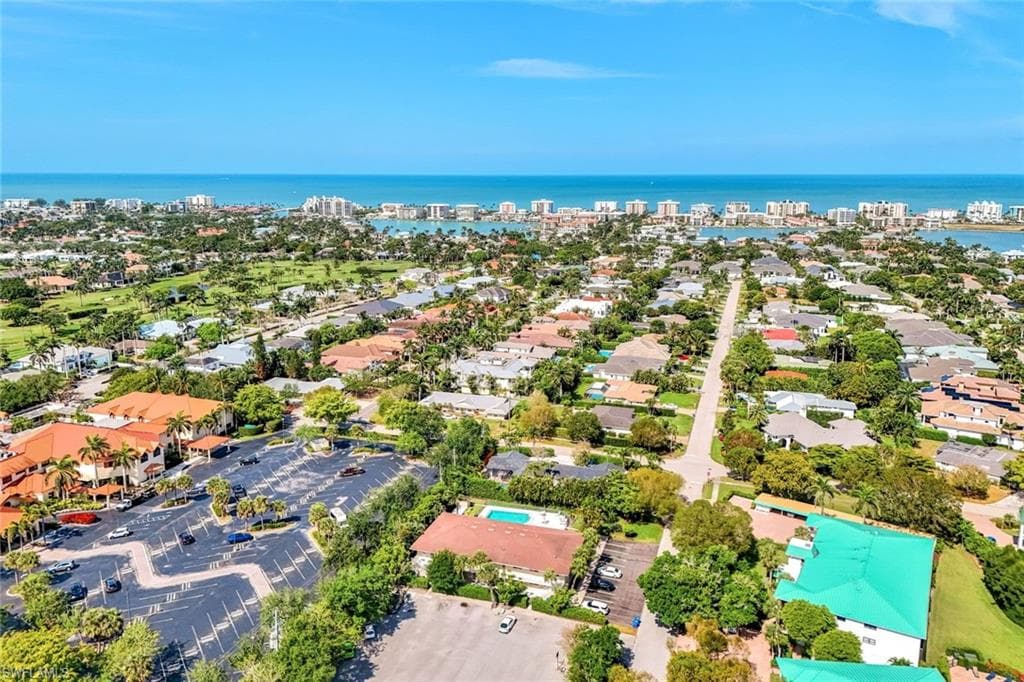 820 Ketch Dr 7, Naples, FL 34103-2