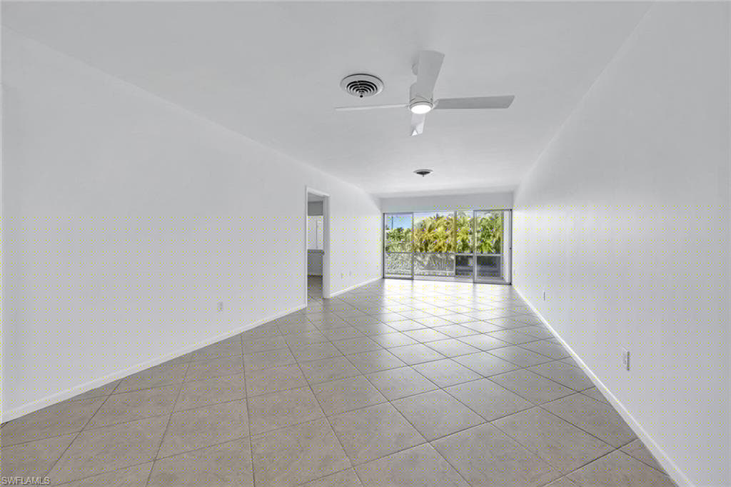 820 Ketch Dr 7, Naples, FL 34103-4