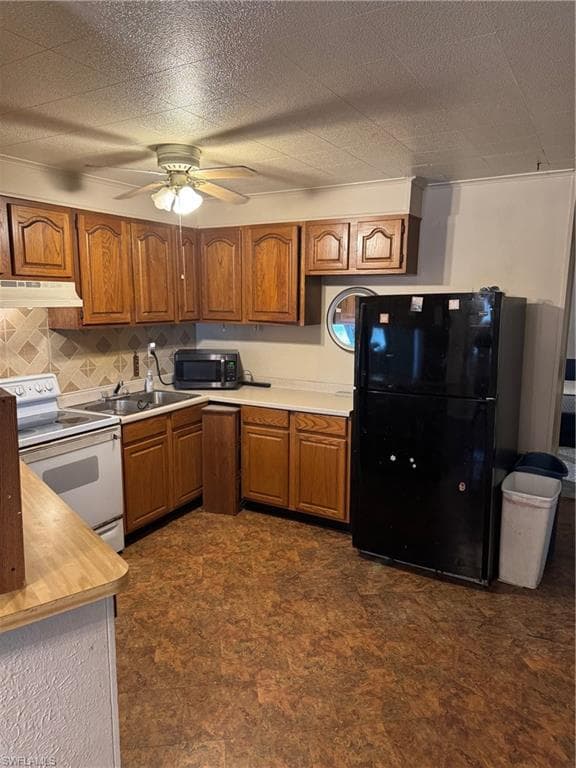 5317 Dixie Dr, Naples, FL 34113-4