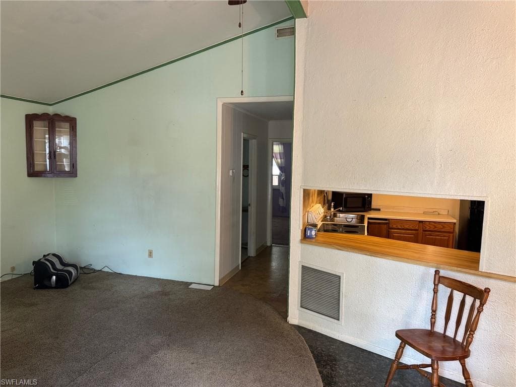 5317 Dixie Dr, Naples, FL 34113-5