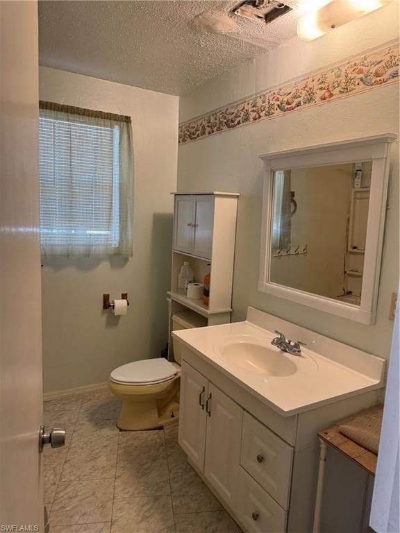 5317 Dixie Dr, Naples, FL 34113-7