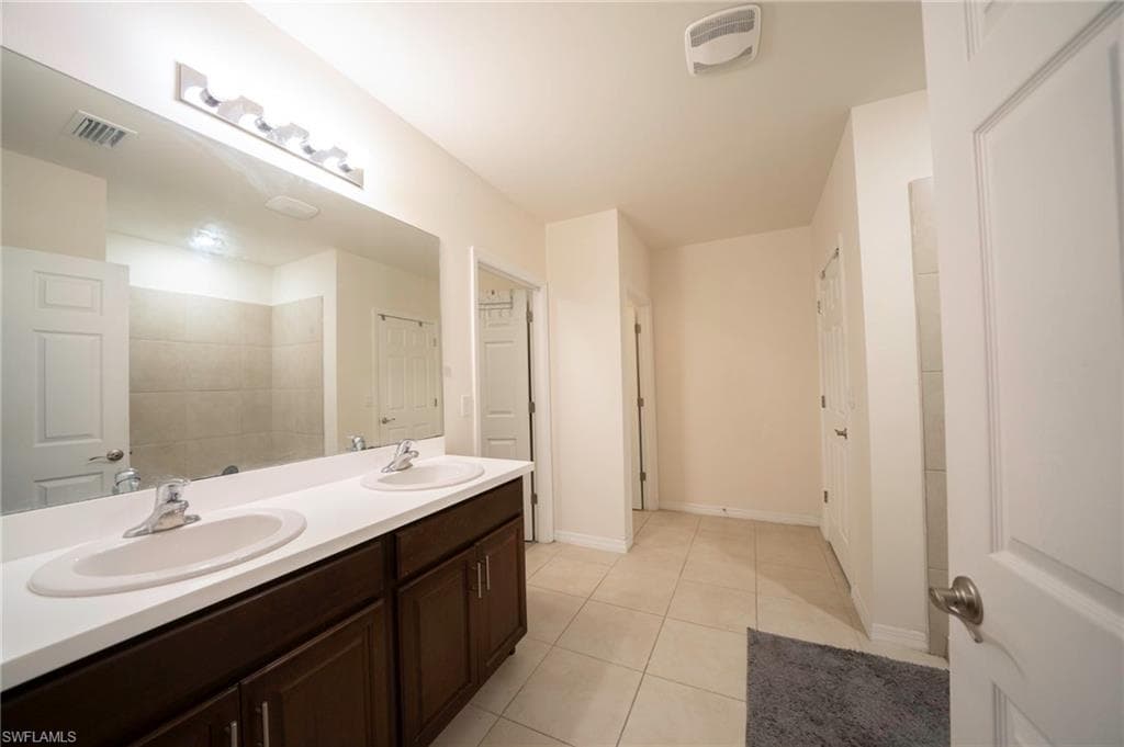 152 27th Ter, Cape Coral, FL 33904-11
