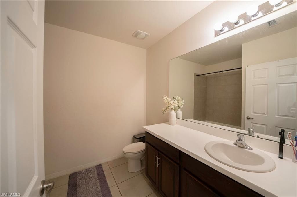 152 27th Ter, Cape Coral, FL 33904-17