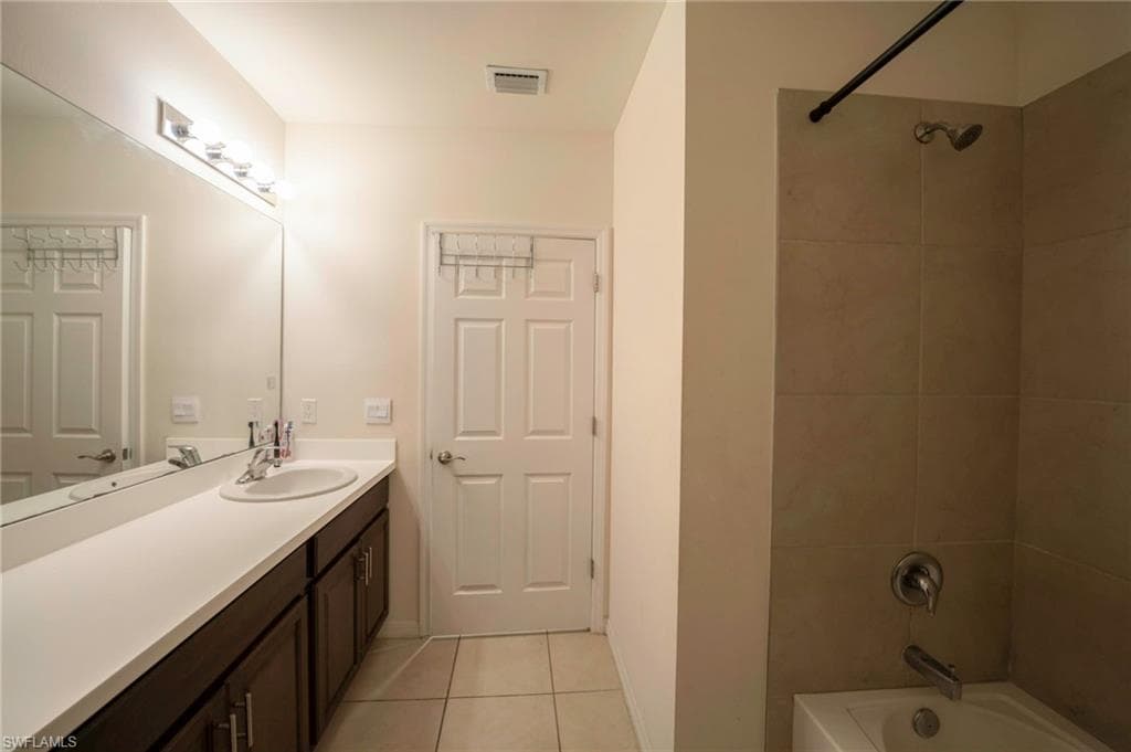 152 27th Ter, Cape Coral, FL 33904-19