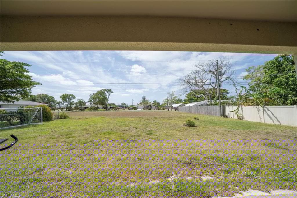 152 27th Ter, Cape Coral, FL 33904-22