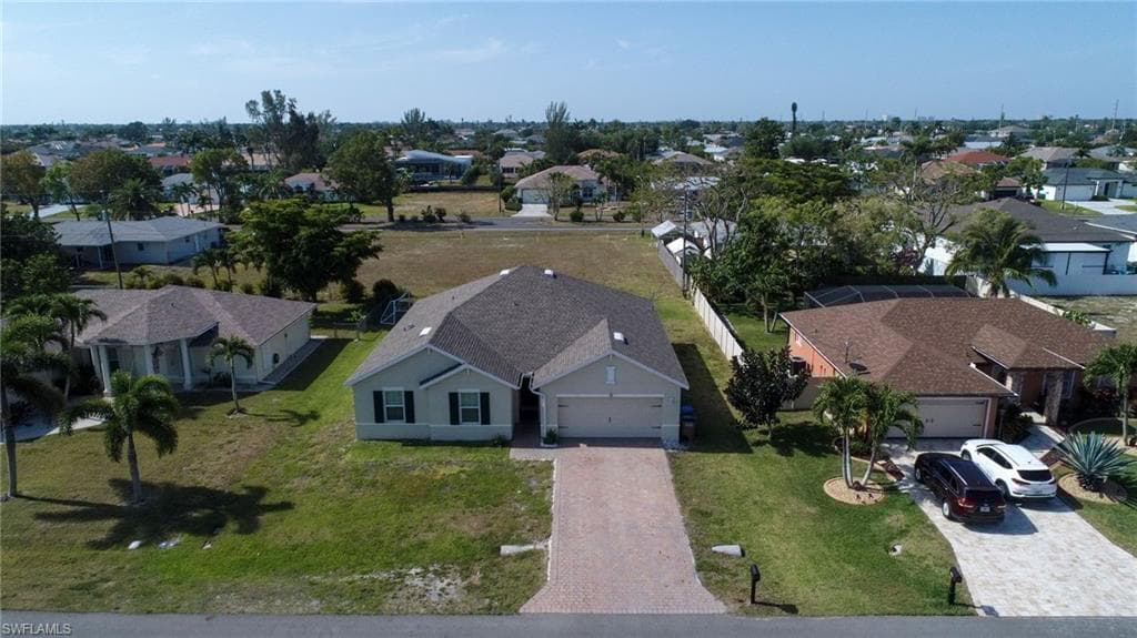 152 27th Ter, Cape Coral, FL 33904-25