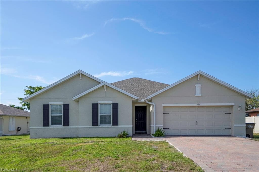 152 27th Ter, Cape Coral, FL 33904-2