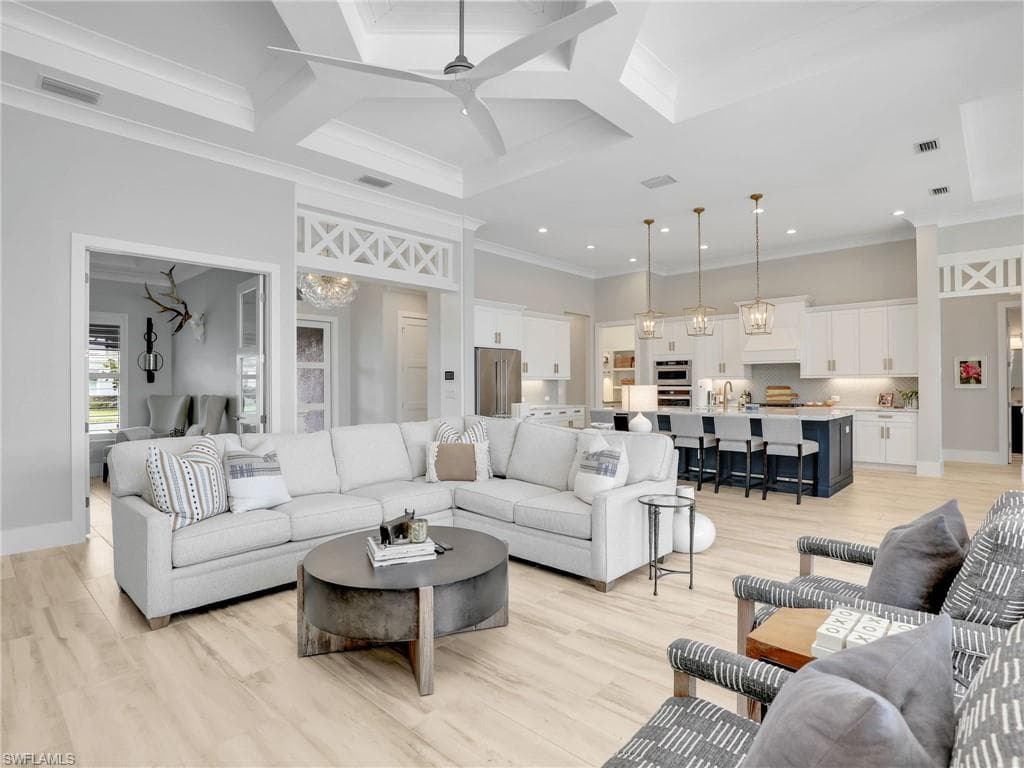 14243 Galley Ct, Naples, FL 34114-8