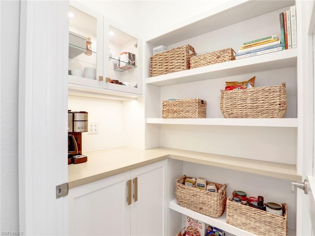 14243 Galley Ct, Naples, FL 34114-14