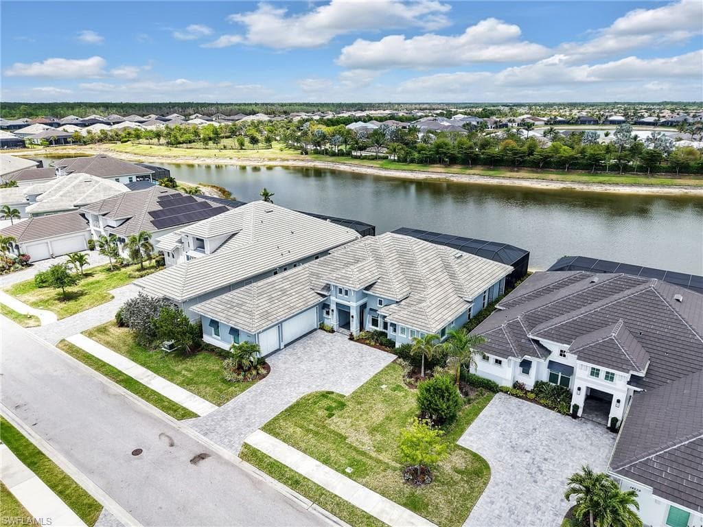 14243 Galley Ct, Naples, FL 34114-40