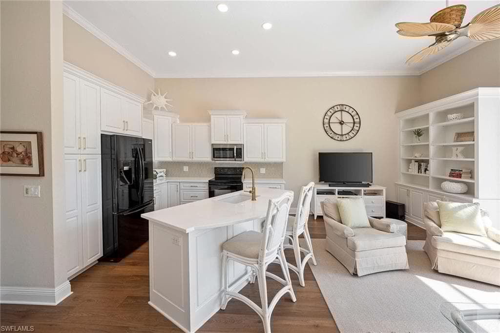 8544 Pepper Tree Way, Naples, FL 34114-12