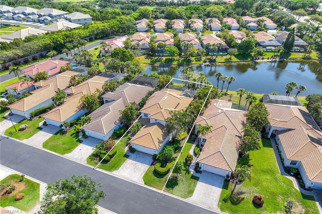 8544 Pepper Tree Way, Naples, FL 34114-3
