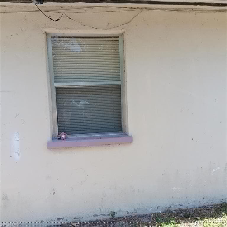 1629 Pawnee St, Fort Myers, FL 33916-6