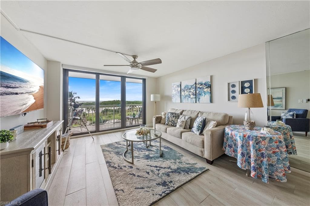 260 Seaview Ct 402, Marco Island, FL 34145-22