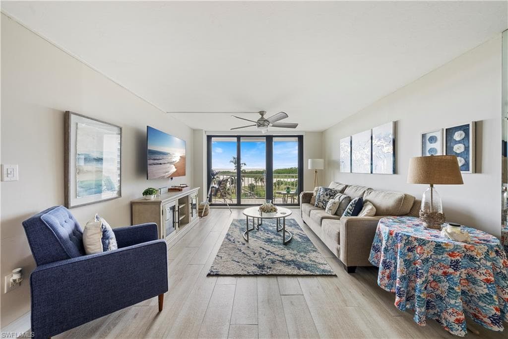260 Seaview Ct 402, Marco Island, FL 34145-23