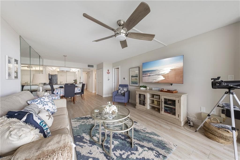260 Seaview Ct 402, Marco Island, FL 34145-25