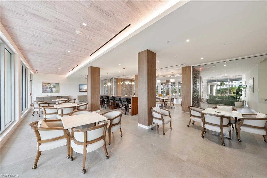260 Seaview Ct 402, Marco Island, FL 34145-38