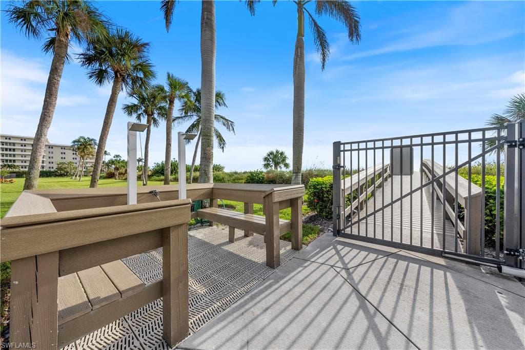 260 Seaview Ct 402, Marco Island, FL 34145-41