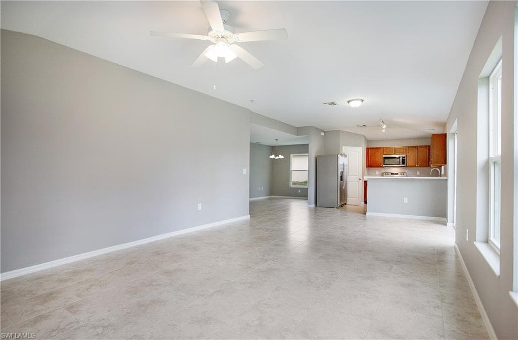 1821 25th St, Cape Coral, FL 33914-10