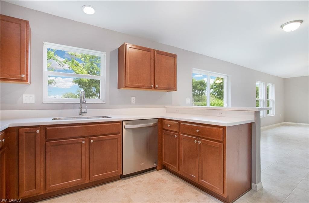 1821 25th St, Cape Coral, FL 33914-4