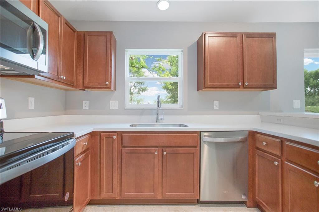 1821 25th St, Cape Coral, FL 33914-5